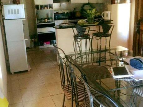 Casa En Centro De Encarnacion
