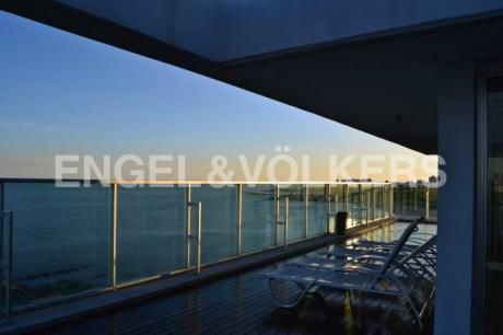 Supremo Pent House Con Renta En Montevideo
