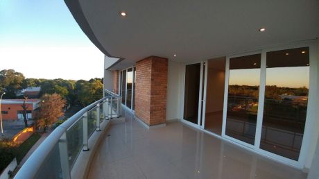 Asainmobiliaria Alquila O Vende Departamento En Villa Morra