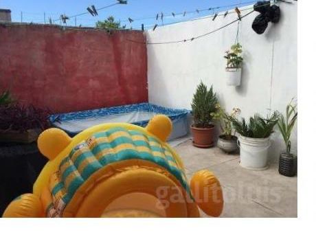 Con Azotea! Gastos C. $1.300, 2 Dorm, Imperdible, Centro!!