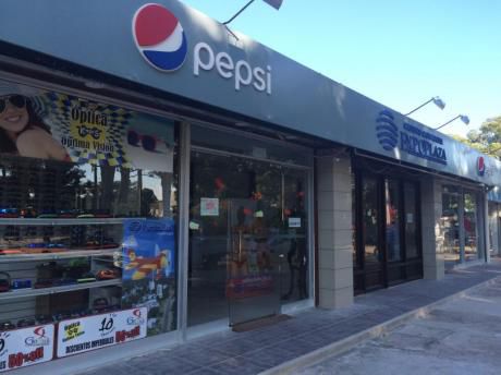 Local Céntrico En Atlantida - 400 M2- Inmobiliaria Calipso