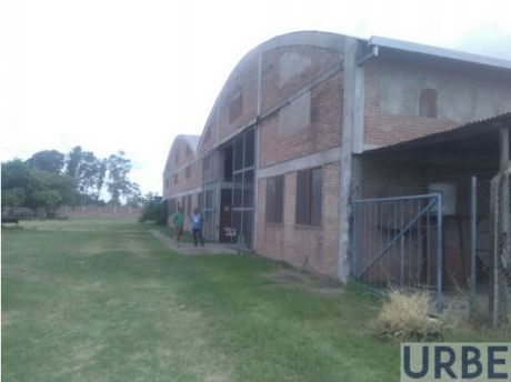 Terreno En Zona Norte Con Galpones Y Oficinas