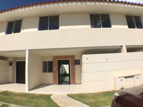 Casaen Venta En Condominio Privado Las Palmas Del Oeste