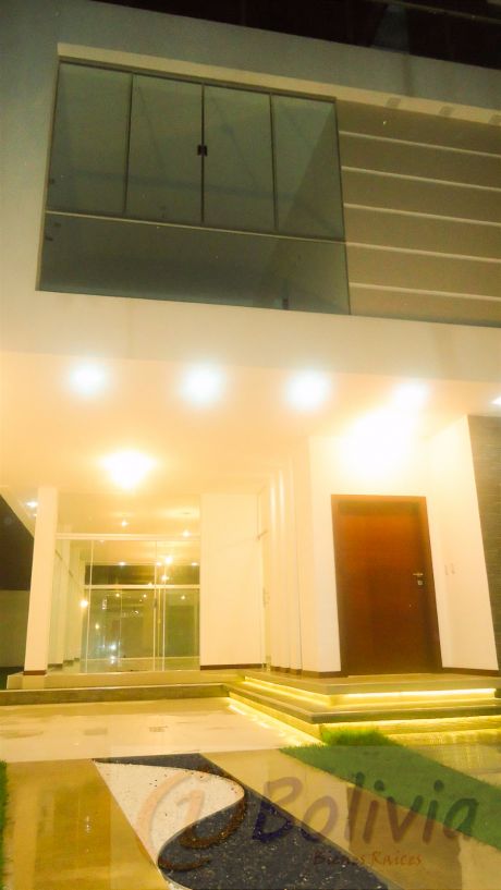 Casas A Estrenar, Av. Banzer 3ro Anillo, 370m2, Inversión: 320.000$us