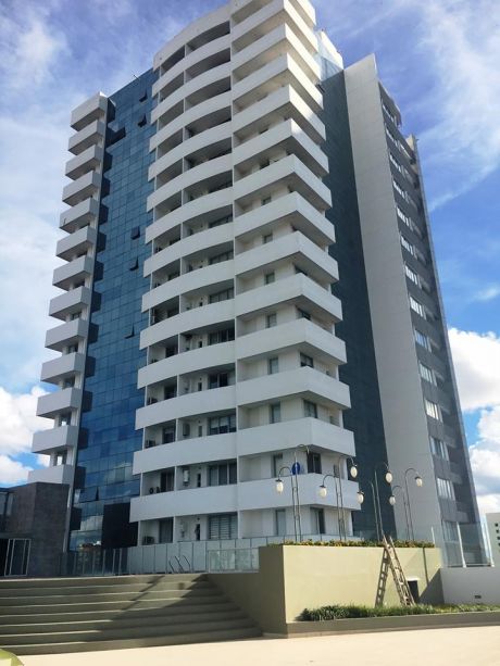 Departamento En Venta Al Frente Del Ventura Mall