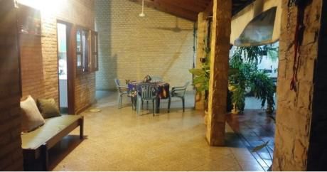 Tierra Inmobiliaria Vende - Hermosa Casa En Fdo De La Mora-zona Norte!