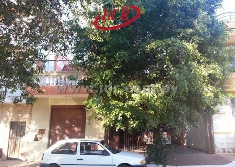 Especial Para Inversionistas Vendo Casa Con Dos Dptos Y Un Salon Comercial En 4 Mojones - Www.idr.com.py