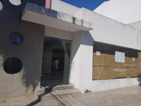 Local Comercial En Calle Andres Manso