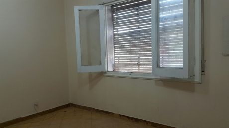 Alquilo Oficina Centrica, Cerca Ministerio De Hacienda