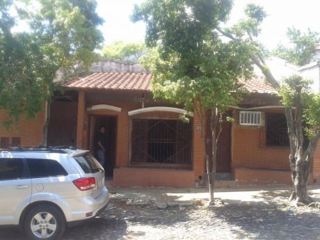 Casa En Esquina Ideal Para Duplex (barrio Obrero)