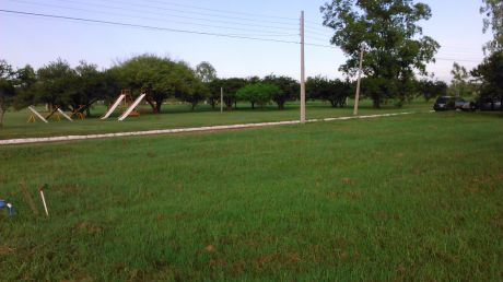 Terreno En Barrio Cerrado - Limpio
