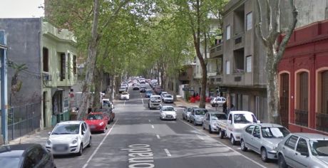 Apartamento En Pb Tipo Casa, Patio, 2 Dormitorios Y Servicio