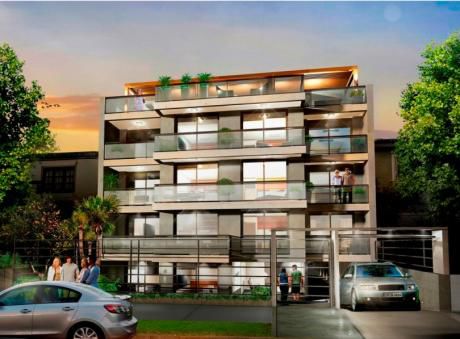 En ConstrucciÓn. Malvín. Apartamento De 2 Dormitorios