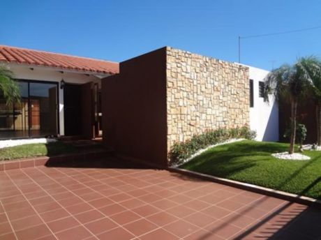 Bonita Casa En Zona Norte
