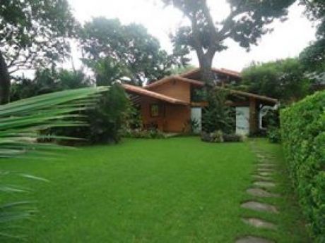 Divina Casa En Condominio Exclusivo!!