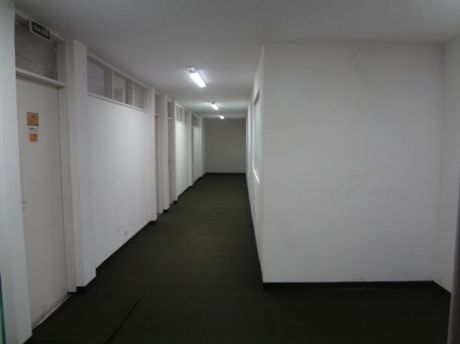 Oficina En Pleno Centro De La Ciudad!!