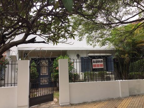 Alquilo Casa En Carmelitas Especial Para Negocio!