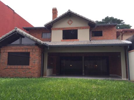 Vendo Hermosa Casa En Mburucuya