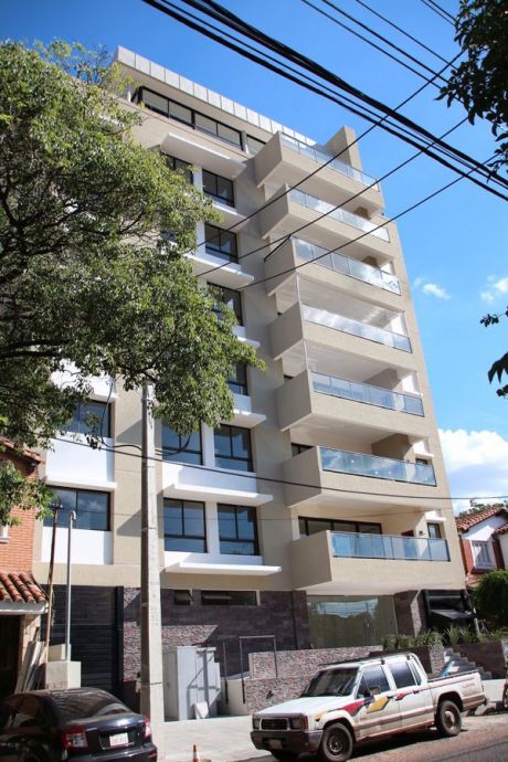 Alquilo FinÍsimo Dpto En Edificio Bellagio, Barrio Las Mercedes.