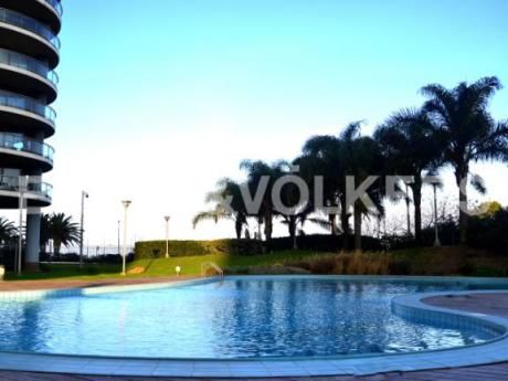 Importante Apartamento En Buceo