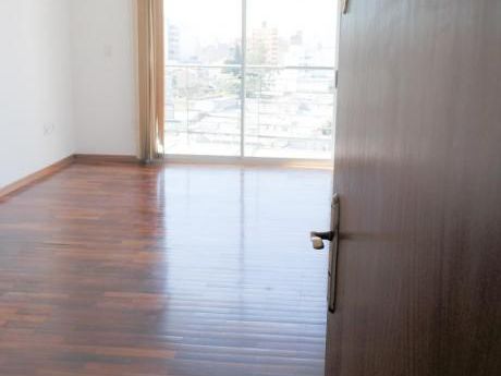 Tres Cruces. 3dor. 2baños. 75mts2 Al Frente. Piso 10. Calef. Vig 24hs. Bbq.