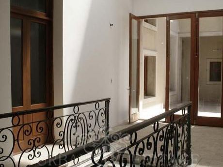 Fully Restored Furnished Heritage Apartment 105