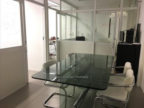 Venta Oficina Ciudad Vieja Excelente Estado