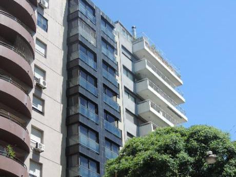 Sarmiento Y 21 De Setiembre. Muy Amplio. 80 Mts. Office. Bbcoa. Port.