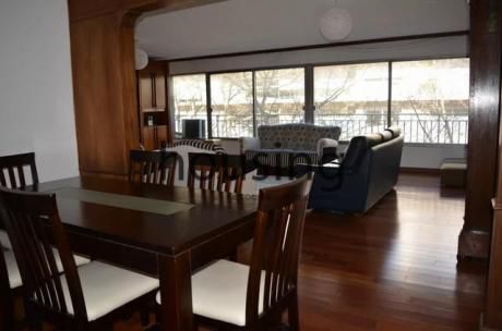 Piso De 170 M2, 2 Garajes, Box