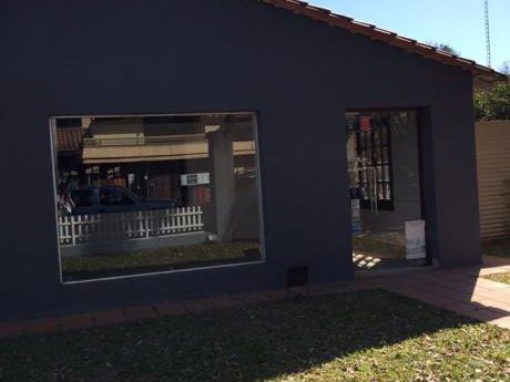 Alquilo Casa Sobre Senador Long! Ideal Para Comercio U Oficina!