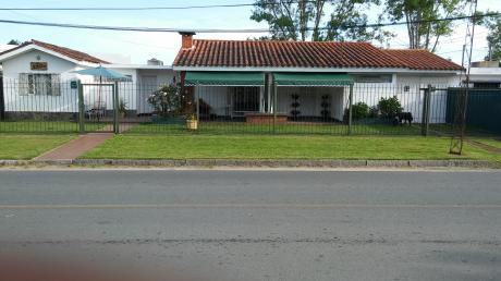 Hermosa Casa En El Corazon De Parque Del Plata