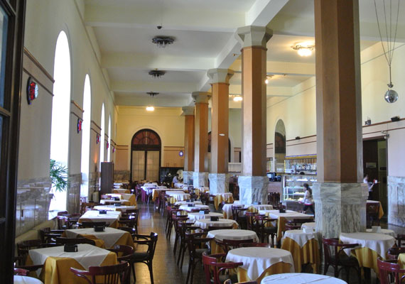 interior restaurante.jpg
