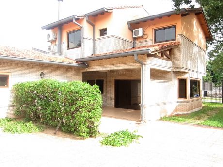 Alquilo Casa En Condominio Zona Avda. Primer Presidente
