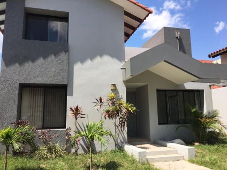 Casa En Alquiler