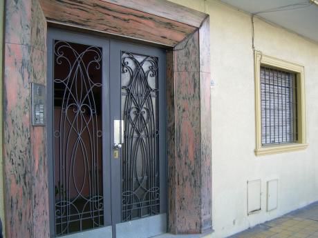 J. L. Terra Prox Mam, Living Comedor, Cocina, 2 Dorm. (1 Con Balcón), Baño Recic