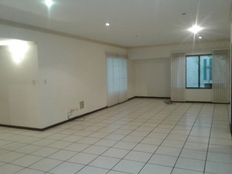 Lindo Departamento En Equipetrol De 5 Dormitorios Cerca Hotel Yotau