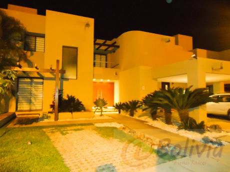 Casa En Exclusivo Condominio La Hacienda 2