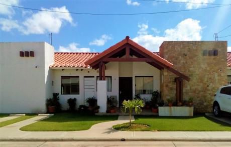 En Venta Linda Casa En Condominio La Fontana Family Club