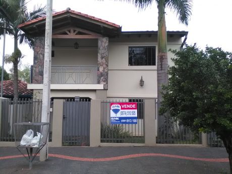 Hermosa Casa En Luque - Jardin De Oro