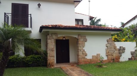 Alquilamos Residencia En Luque - S/ Autopista Silvio Pettirossi