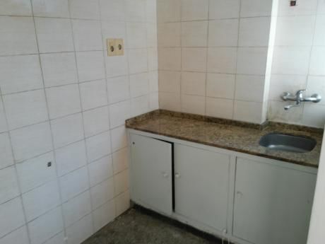 Alquiler En Prado Joaquin Suarez Y Lucas Obes 1 Dormitorio. Luminoso!