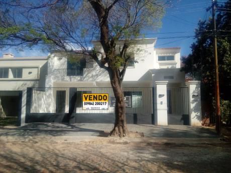 Fina Residencia En Mburucuya