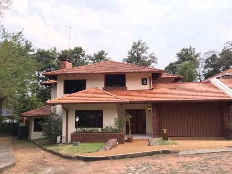 Vendo O Alquilo Amplia Casa Zona Yatch Y Golf Club