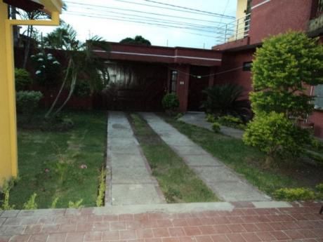 Casita Semi-independiente 2 Dormitorios En Av. Mutualista