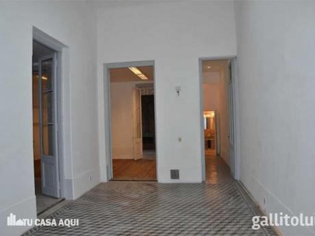 10 Ambientes, 216m2. Totalmente Reciclada! Muy Cómoda