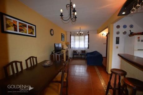 Casa En 2 Plantas En Entorno Residencial Y Con Seguridad.