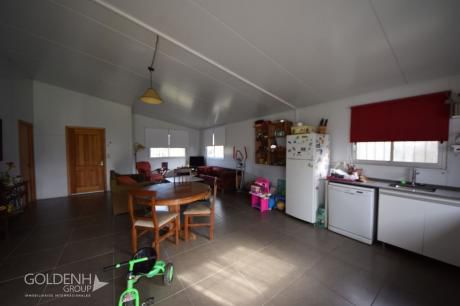 Buena Casa De Amplias Dimensiones, Oportunidad
