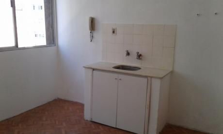 Excelente Monoambiente Cordón