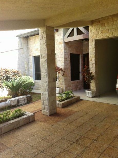 Lujosa Residencia En Zona Seminario