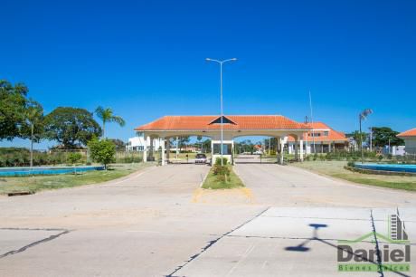 Terreno En Condominio Paraiso Del Urubo